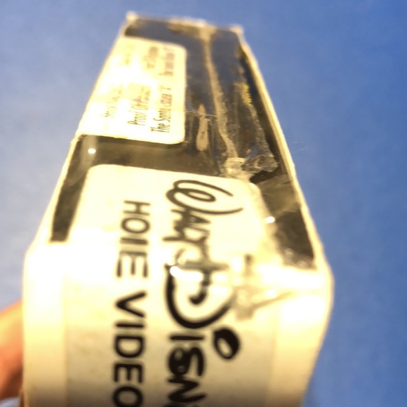 VHS - Disney’s The Santa Clause - movie with Tim Allen - Picture 2 of 3